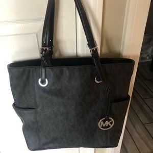 Michael Kors Jetset Tote USED ONCE